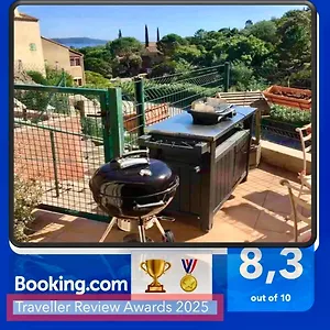 Vue Au Loin Maisonnette Equipee Pour 4 Personnes Avec Piscine Clim Wifi Velos Tv Barbecues Apartment